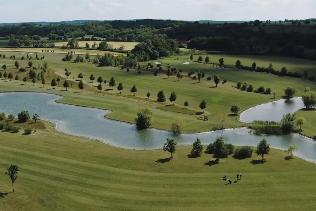 Luxus Appartement Am Golfplatz Und Therme Lutzmannsburg Zsira Zewnętrze zdjęcie